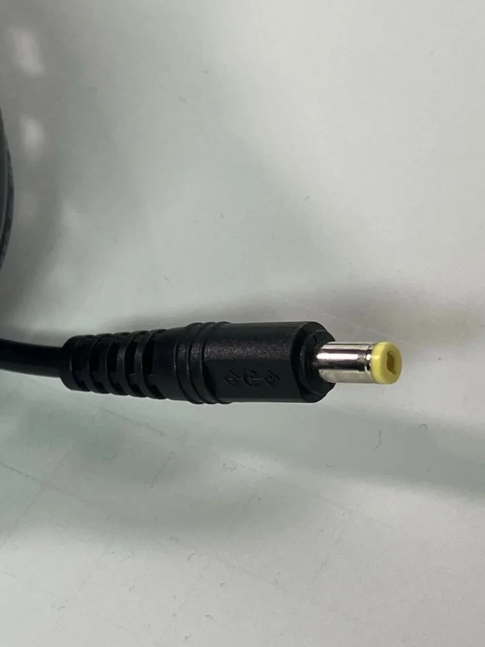 Genuine OEM Sony AC-FX110 AC Adapter 9.5V 2.0A Power Supply Charger Tested